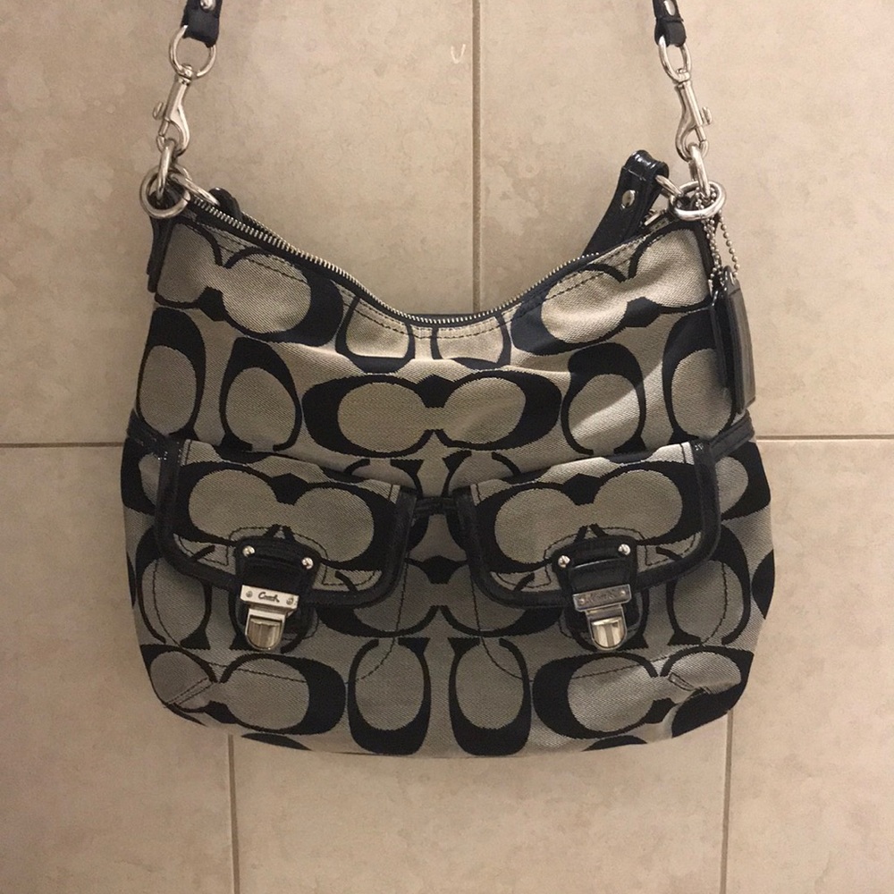 🖤💛 LARGE 💛🖤 Coach purse over the shoulder